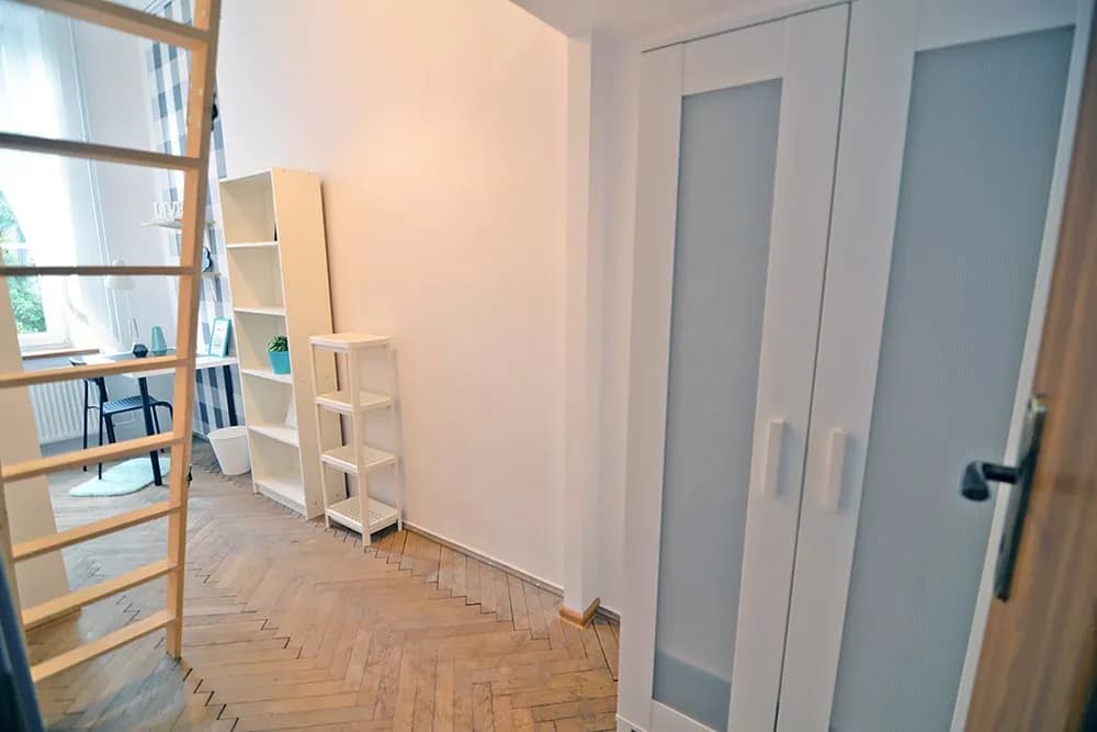 Jak zrobić drabinkę na antresolę - krok po kroku z materiałami i wskazówkami