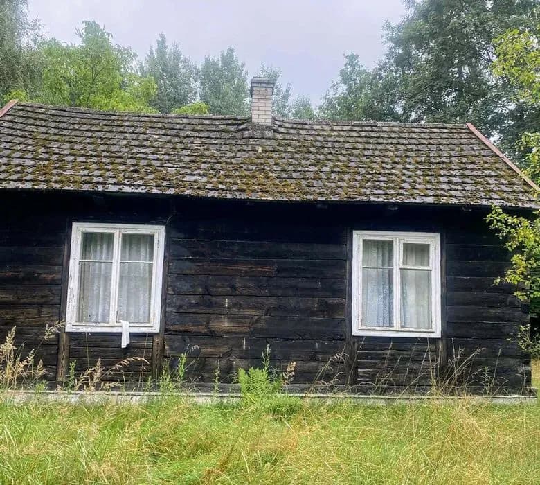 Ile kosztuje rozbiórka domu drewnianego? Sprawdź, co wpływa na ceny