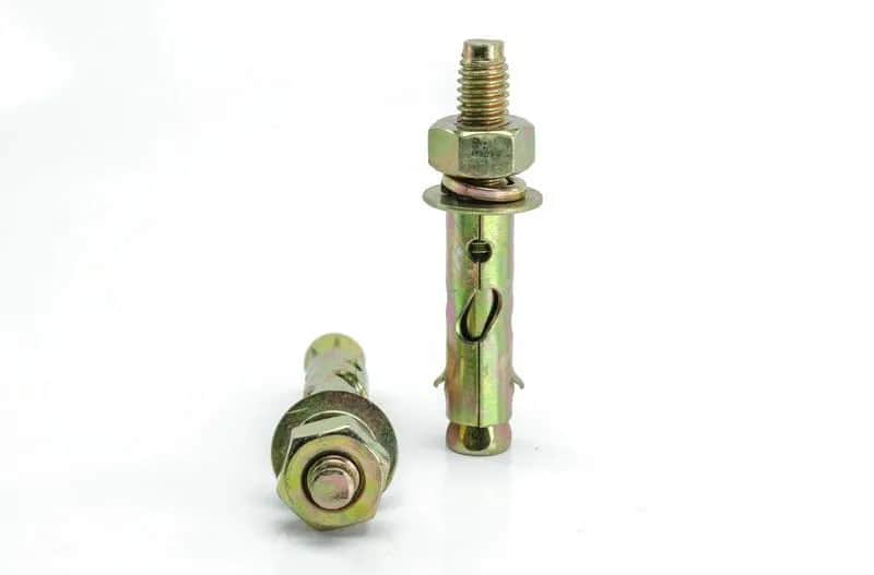 Rodzaje kotew fundamentowych – wybierz najlepsze rozwiązanie dla swojej konstrukcji